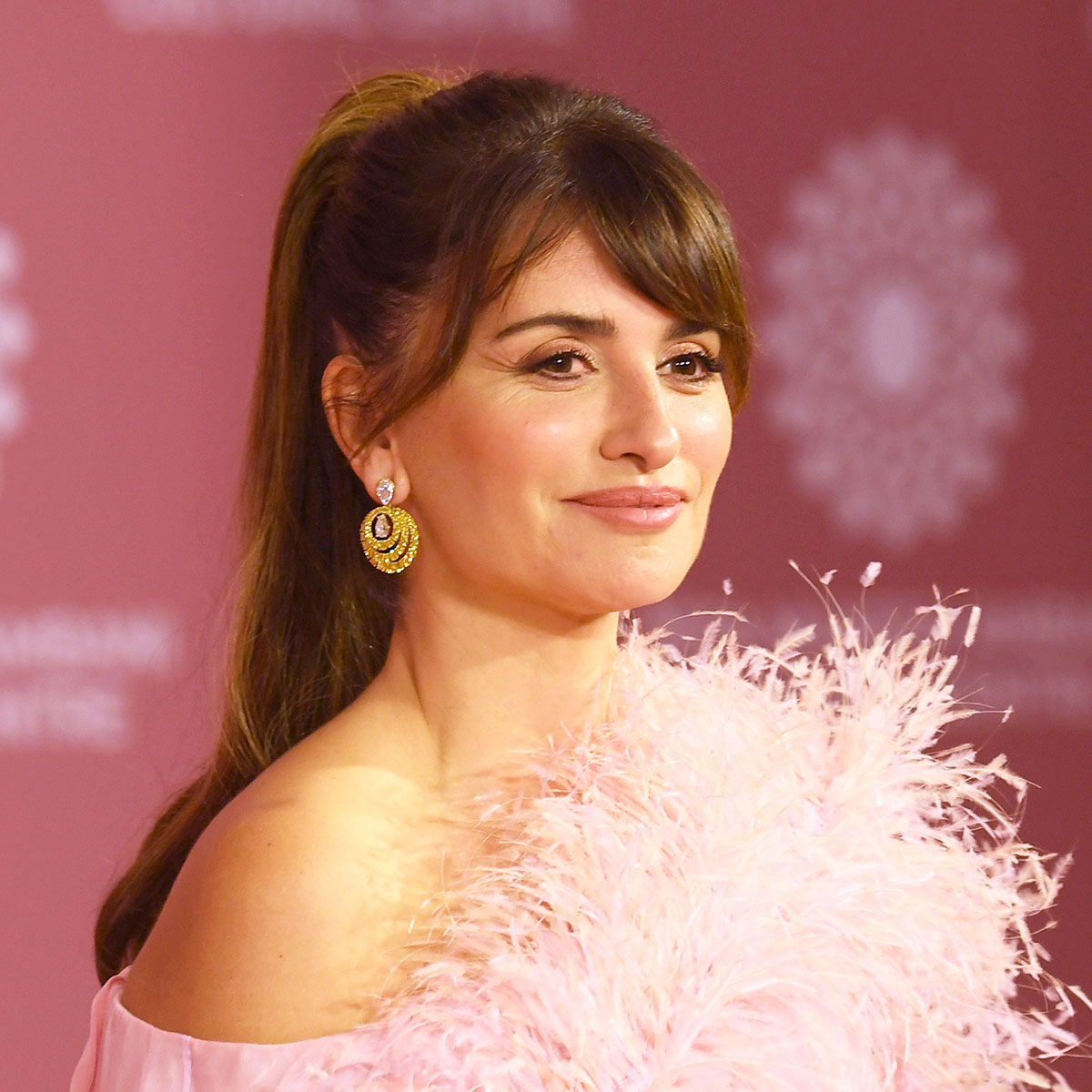 Penelope Cruz Is the New Face of Chanel and Looks Gorgeous in Pink at the  Couture Show
