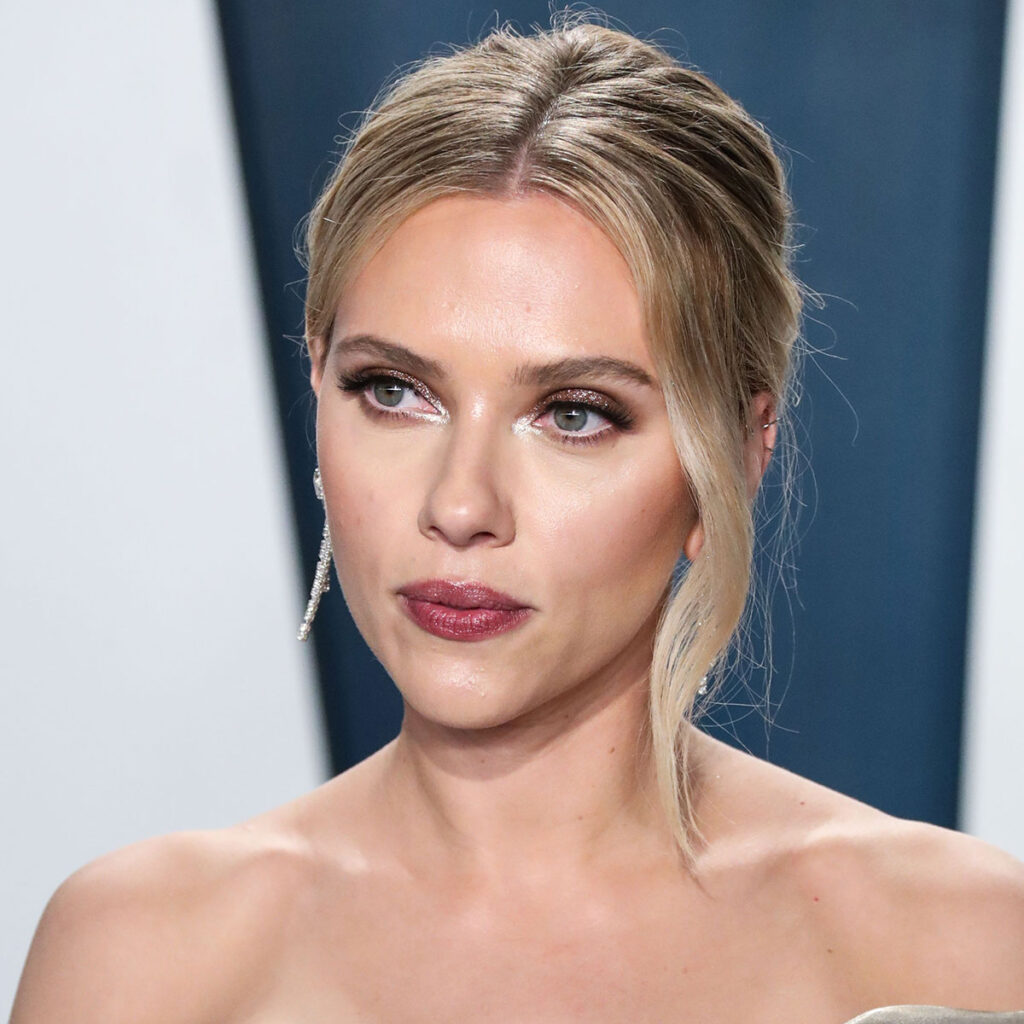 Scarlett Johansson Reflects On Her Marriage To Ryan Reynolds On Gwyneth  Paltrow's Goop Podcast: 'He's A Good Guy