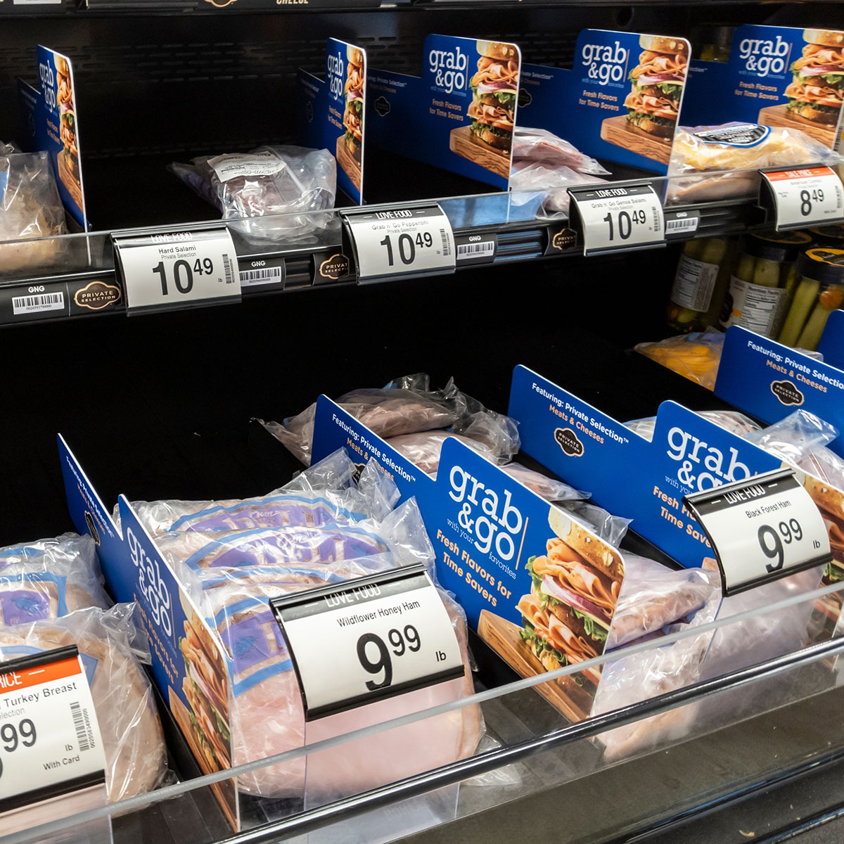 packaged deli meats at grocery store