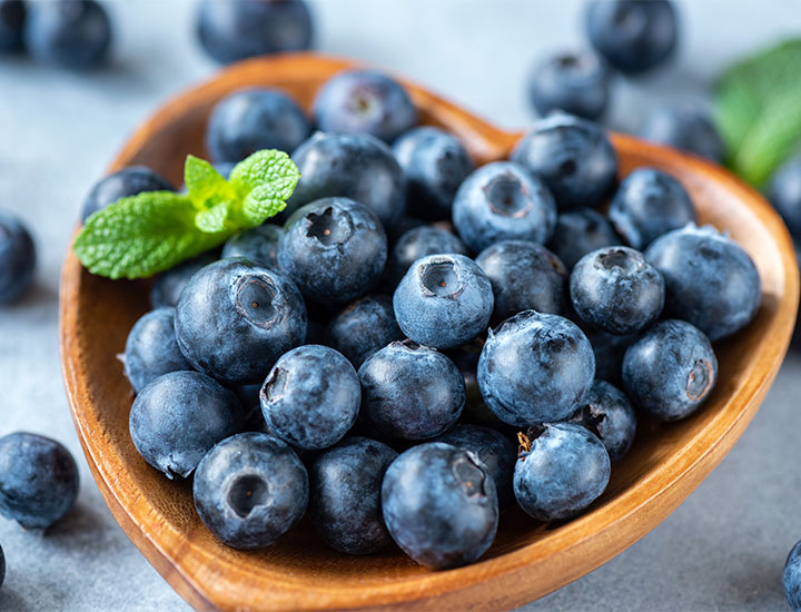 Bowl of blueberries