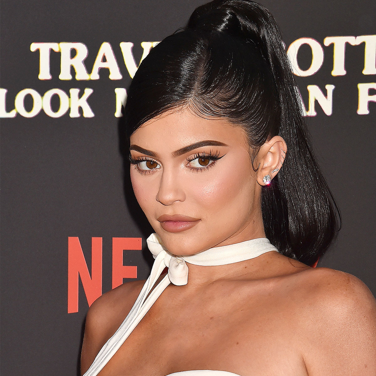 Kylie Jenner Flaunts Her Bod in Barely There Bikini