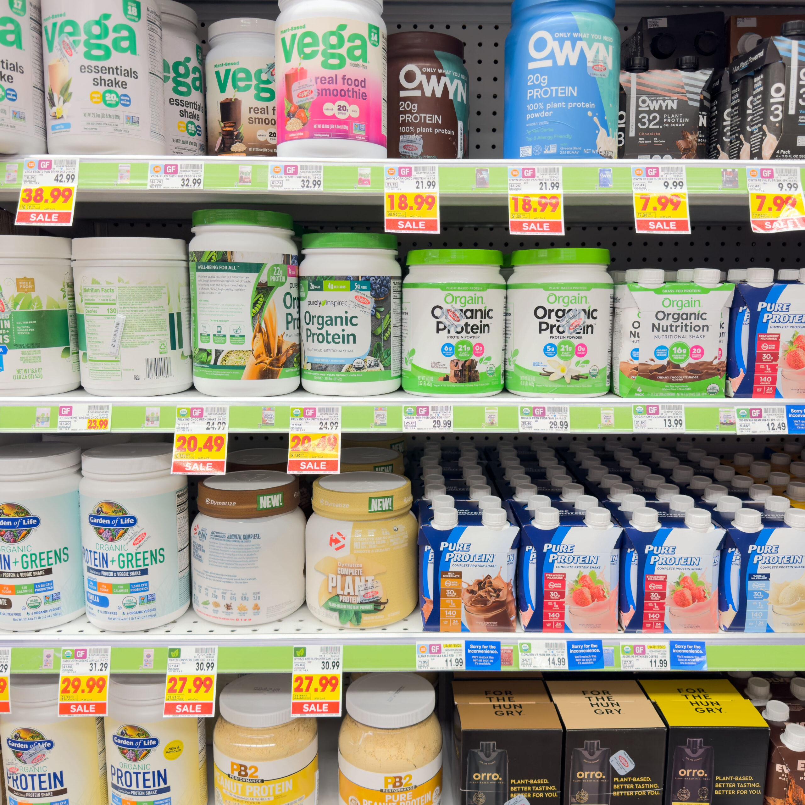 protein powder on store shelves