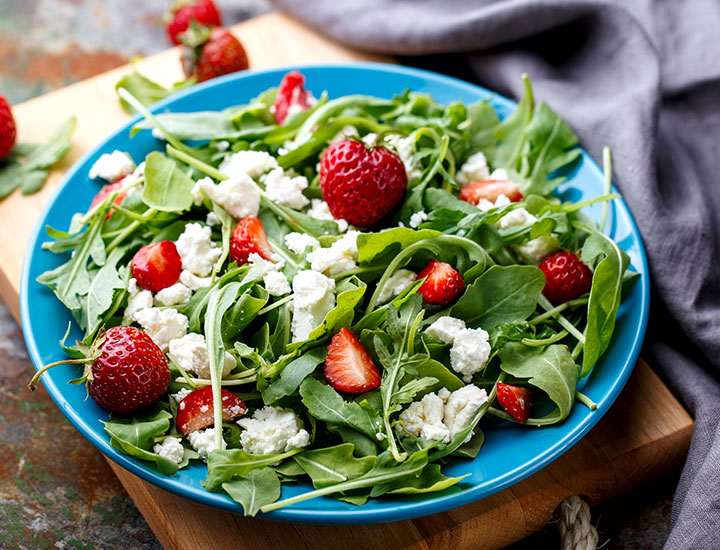 Strawberry arugula salad with cottage cheese