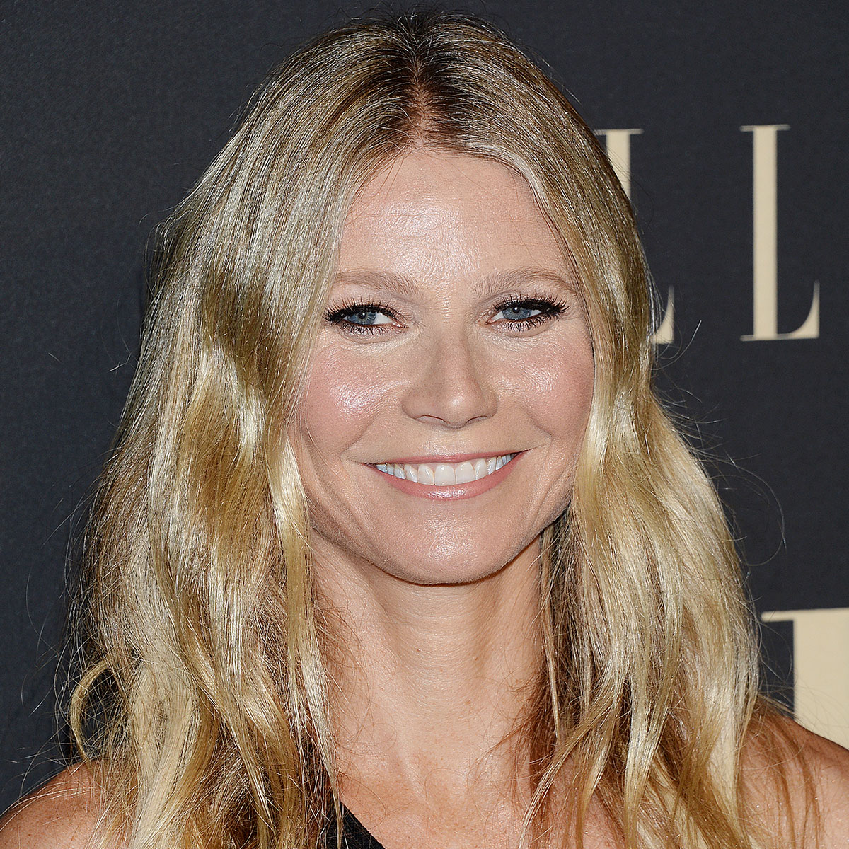 Gwyneth Paltrow Flaunts Perfect Abs After Affair Rumors