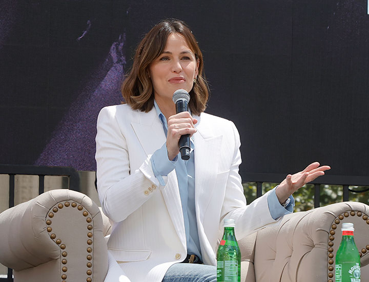 Close up of Jennifer Garner at 'LA Times' Festival of Books