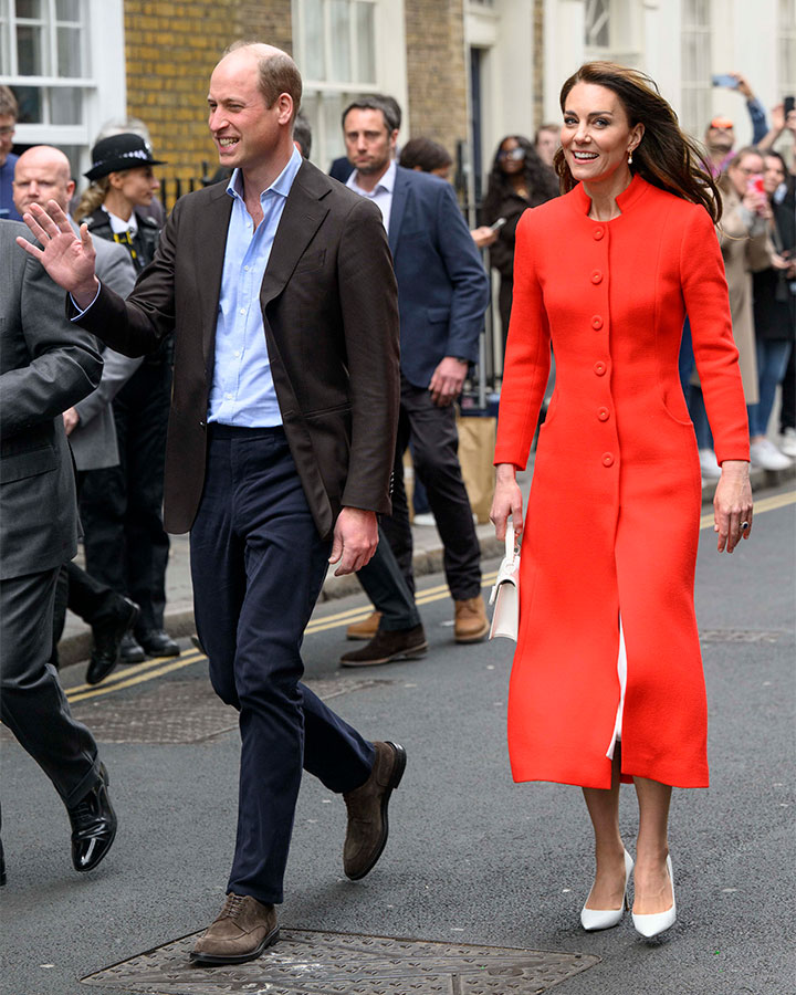 Kate Middleton Hits A London Pub With Prince William In A Fiery Red ...