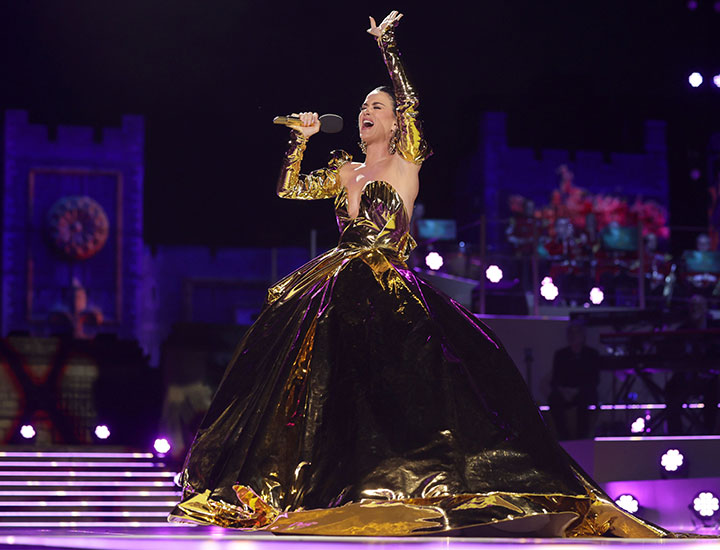 Katy Perry Wows in a Glittering Chain-Link Dress & Mules With