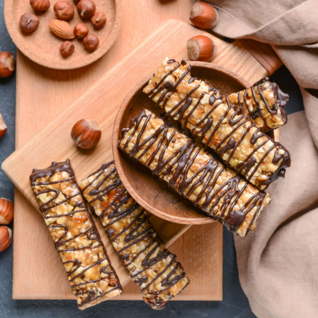 granola bars with chocolate drizzles