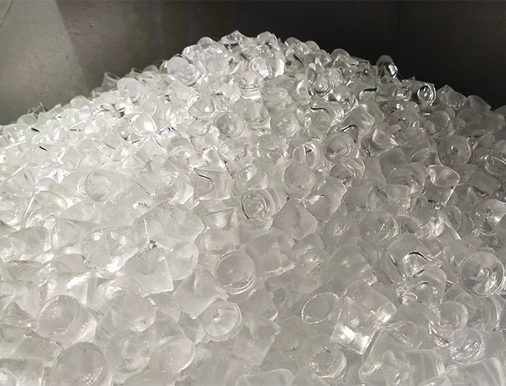 Nugget style ice pile in an ice machine