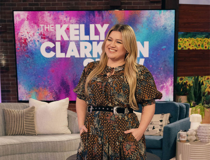 Kelly Clarkson on set of The Kelly Clarkson show