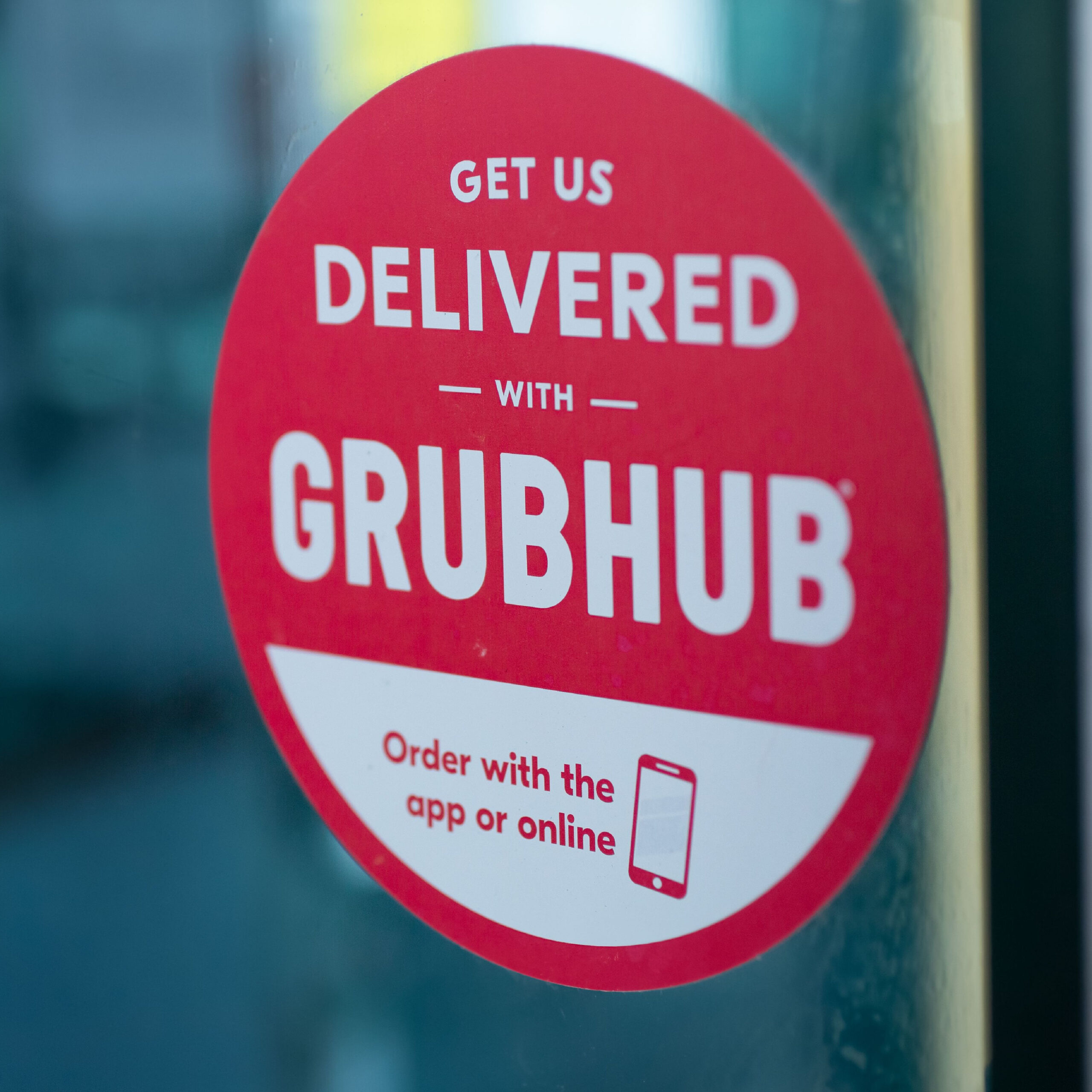 grubhub sticker on restaurant door