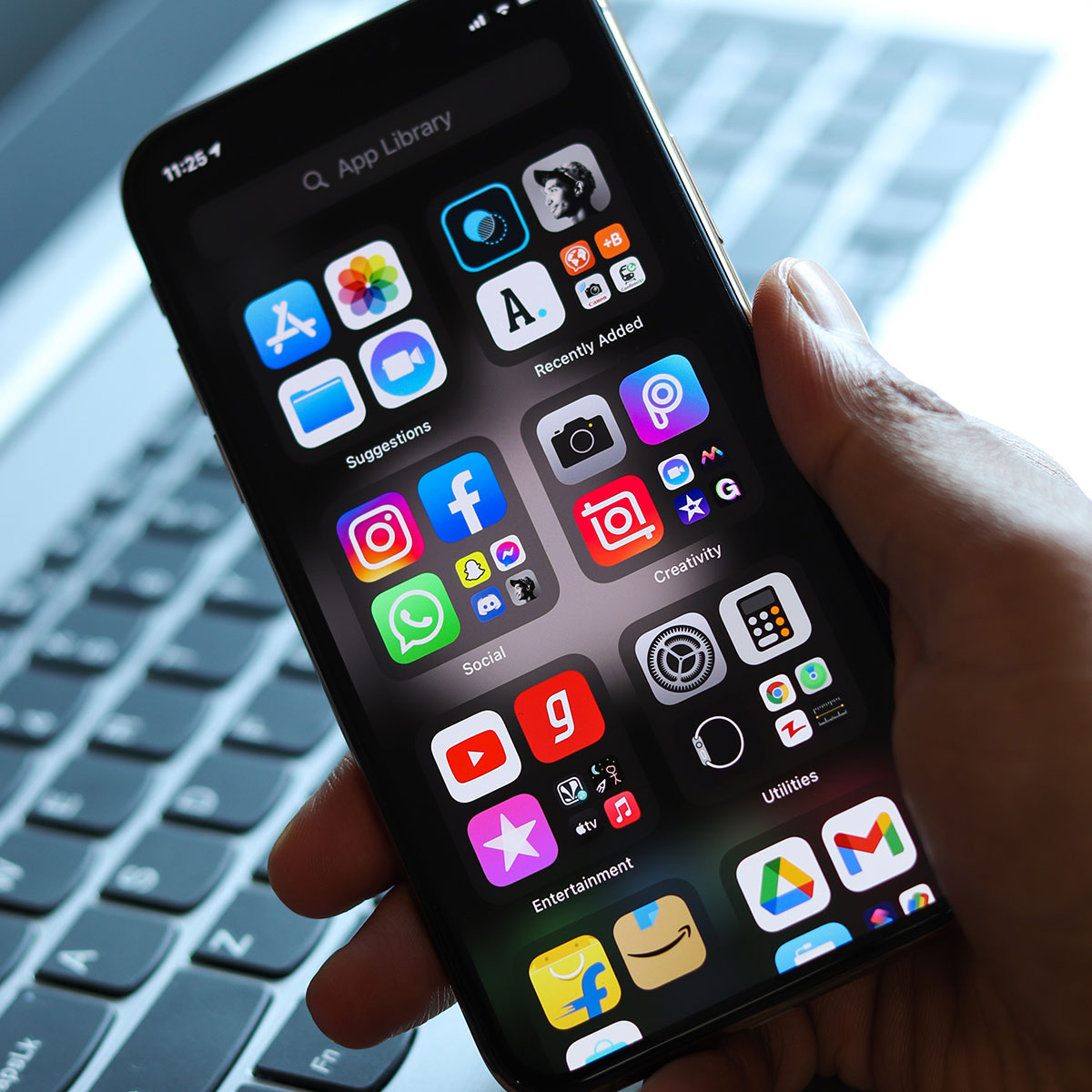 Experts Say Deleting These 3 ‘Worthless’ Apps Can Help You Save On ...