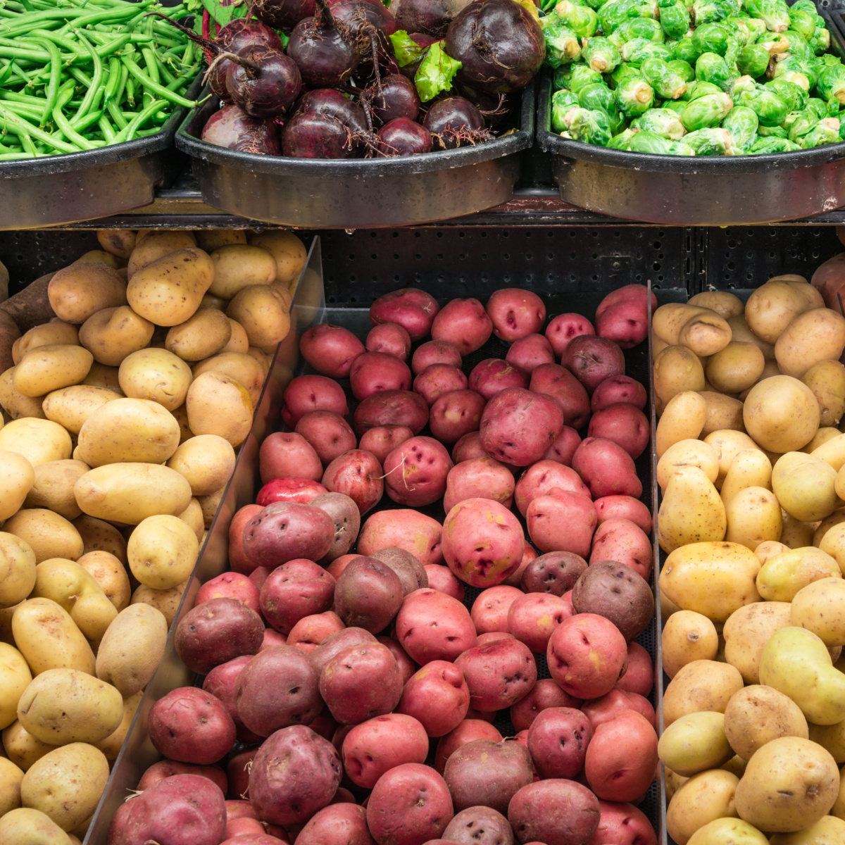 potatoes in grocery store