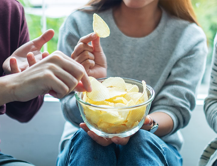 Dermatologists Explain How Potato Chips Cause Inflammation And Puffy Skin SHEfinds