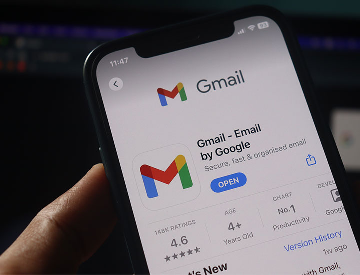 gmail-app-on-phone