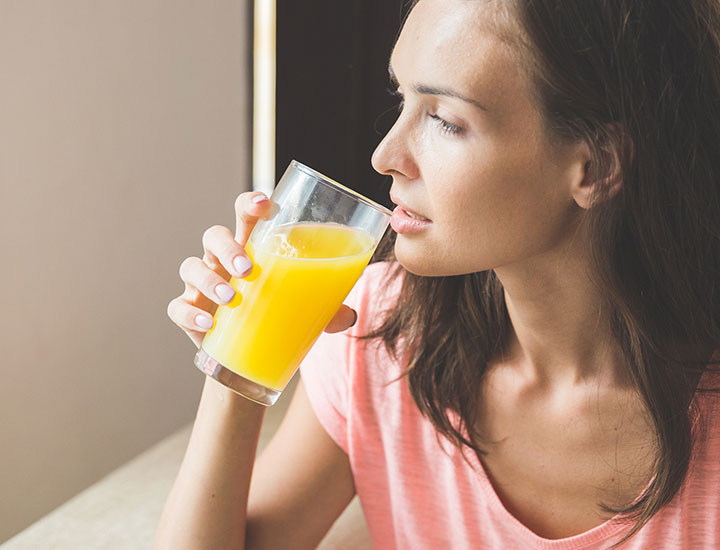 woman-drinking-juice