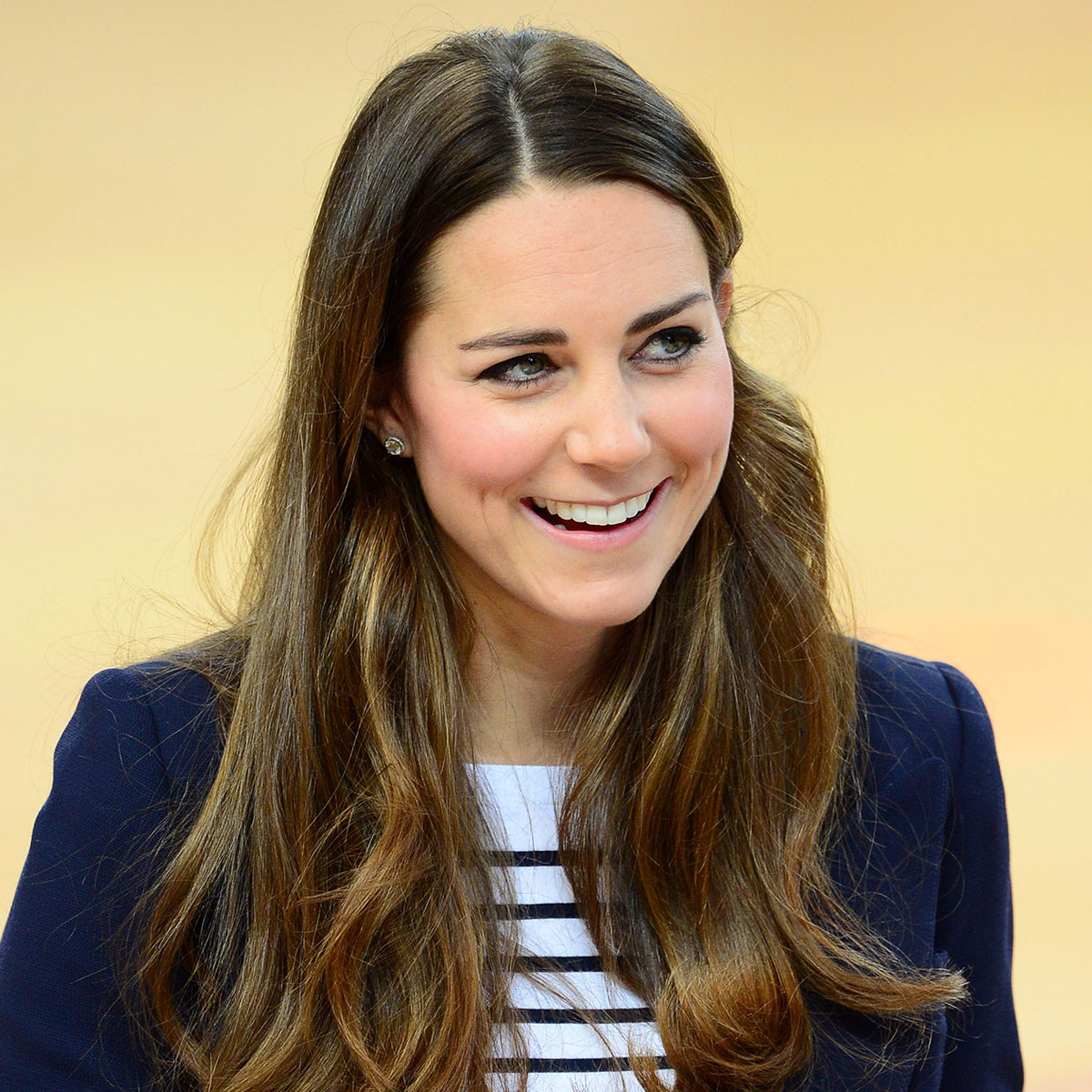 We Still Haven’t Recovered From Kate Middleton Flashing Her Abs While ...