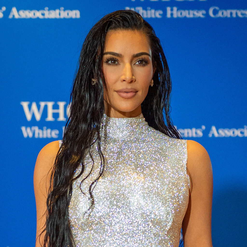 Fans Think Kim Kardashian Looks Like A 'Chic French Girl' With Her New  Blunt Baby Bangs - SHEfinds