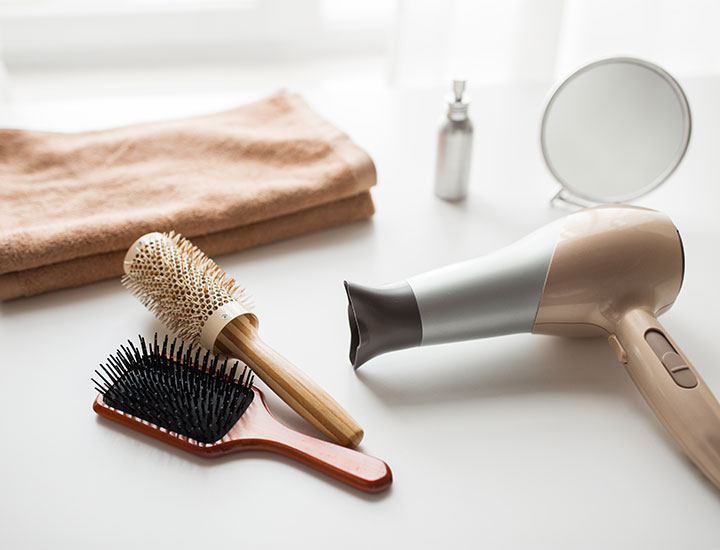 hair-tools-on-vanity