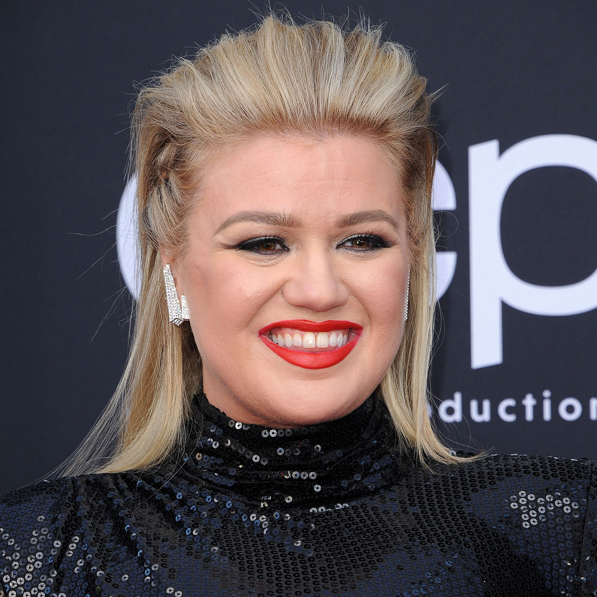 We Can’t Get Over Kelly Clarkson’s Sky-High Stiletto Look For ‘The ...