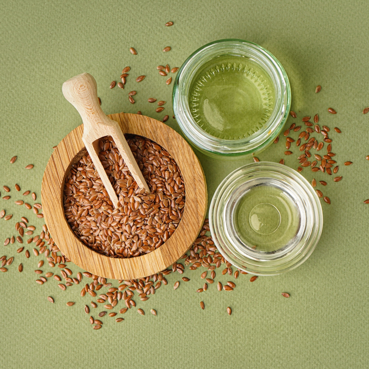 flaxseeds and flaxseed oil