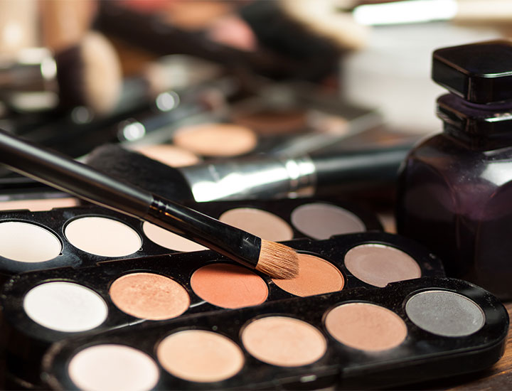 3 Life-Changing Ways To Wear Eyeshadows For Women Over 50 That Can Shed ...