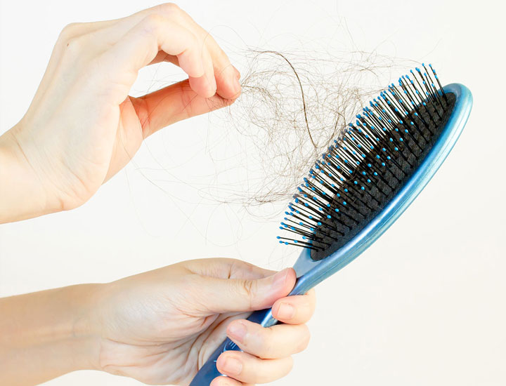 pulling-hair-hairbrush