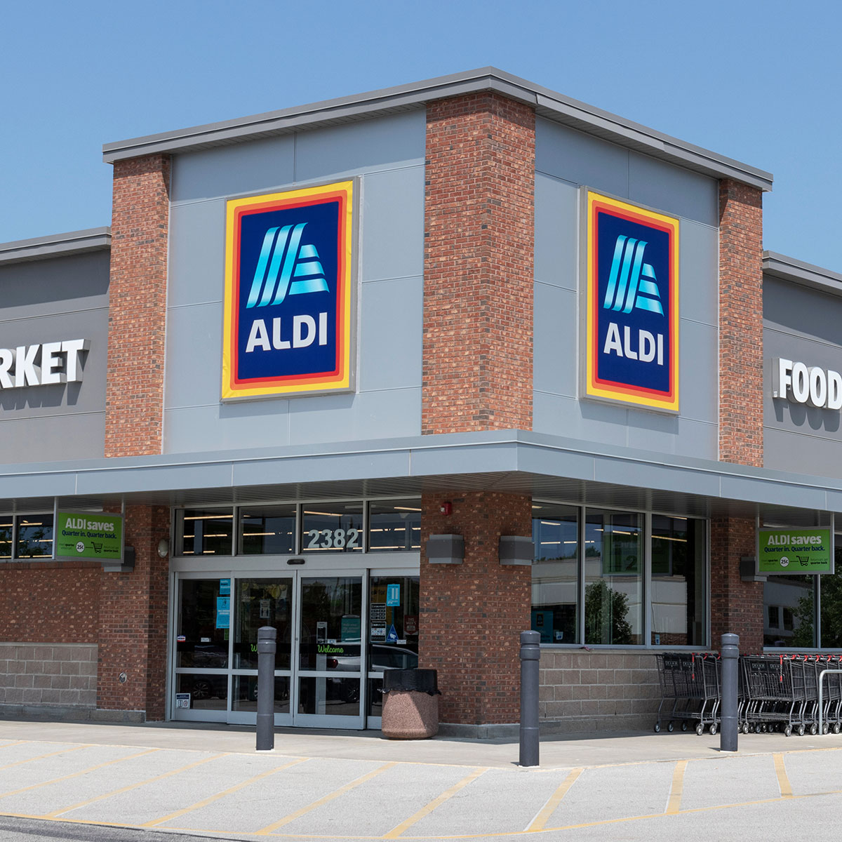 https://www.shefinds.com/files/2023/11/Aldi-storefront.jpg