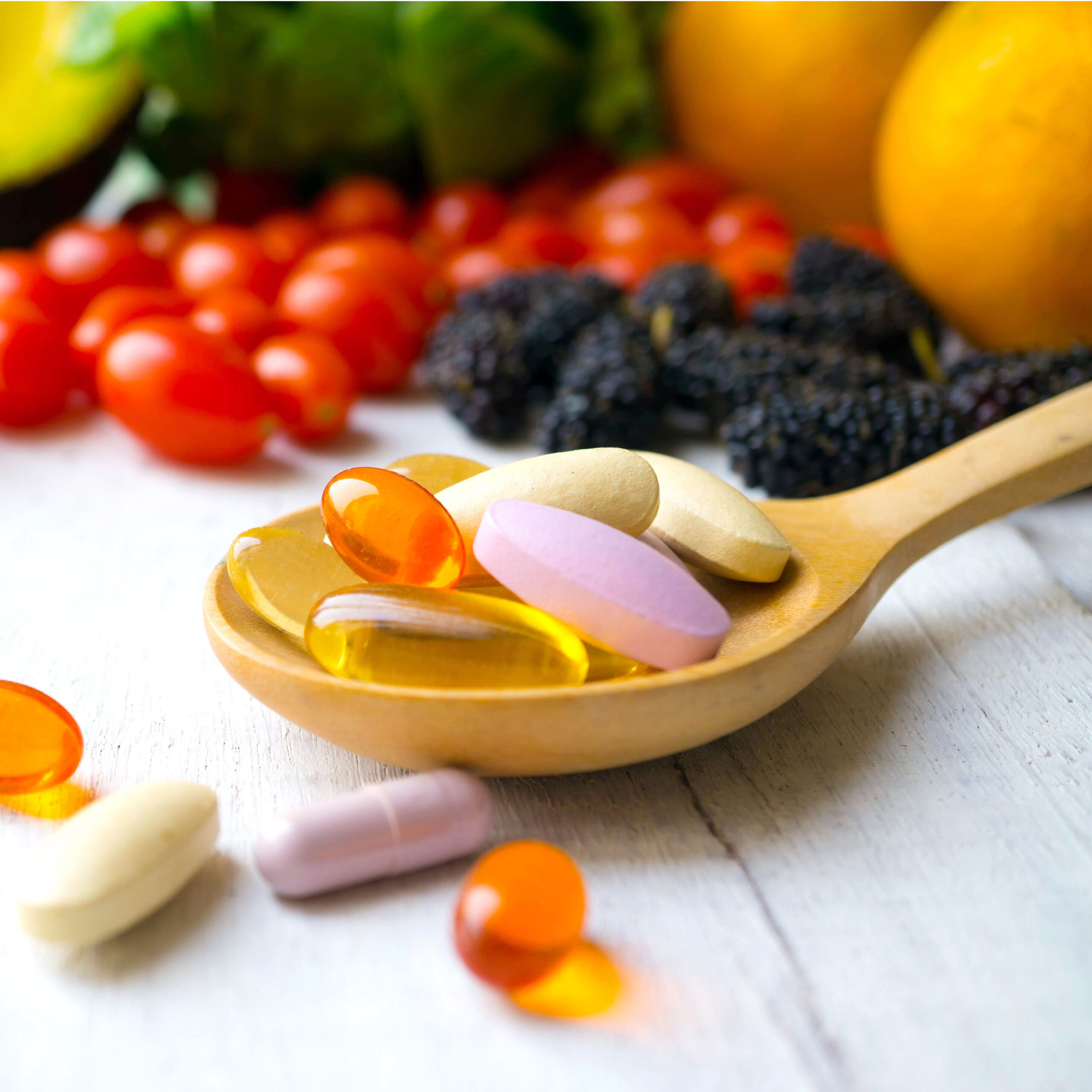 antioxidant supplements in spoon