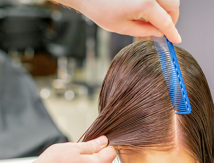 hairdresser-parting-hair