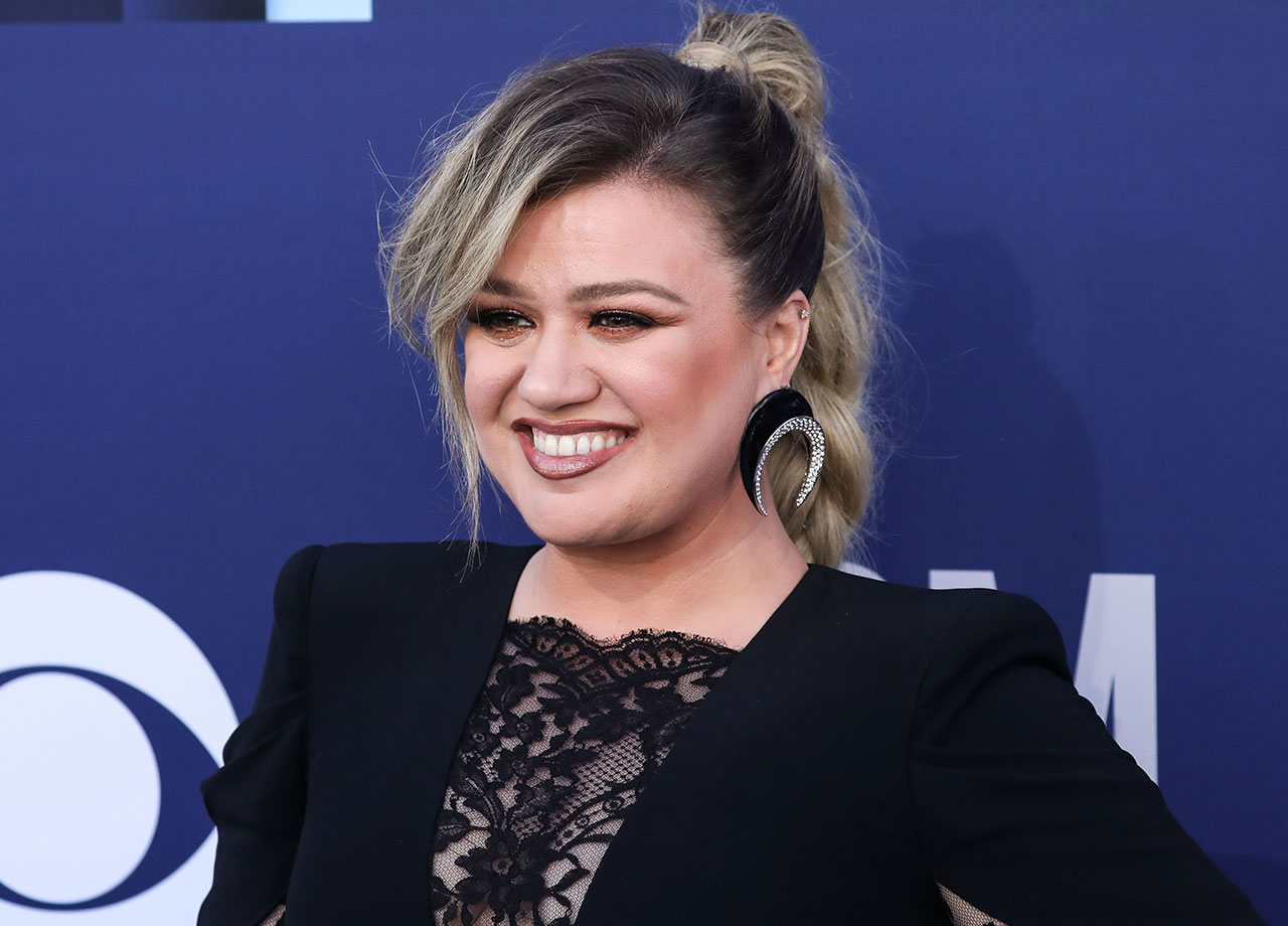 Kelly Clarkson 54th Academy of Country Music Awards