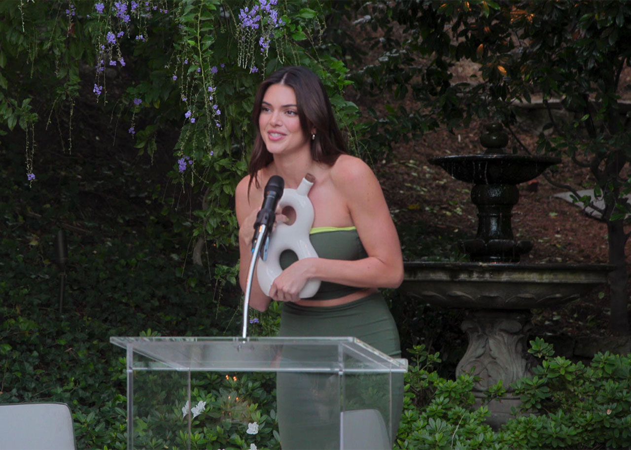 Kendall Jenner Fans Conflicted Over Her 'Forbes' 30 Under 30 Cover - Parade