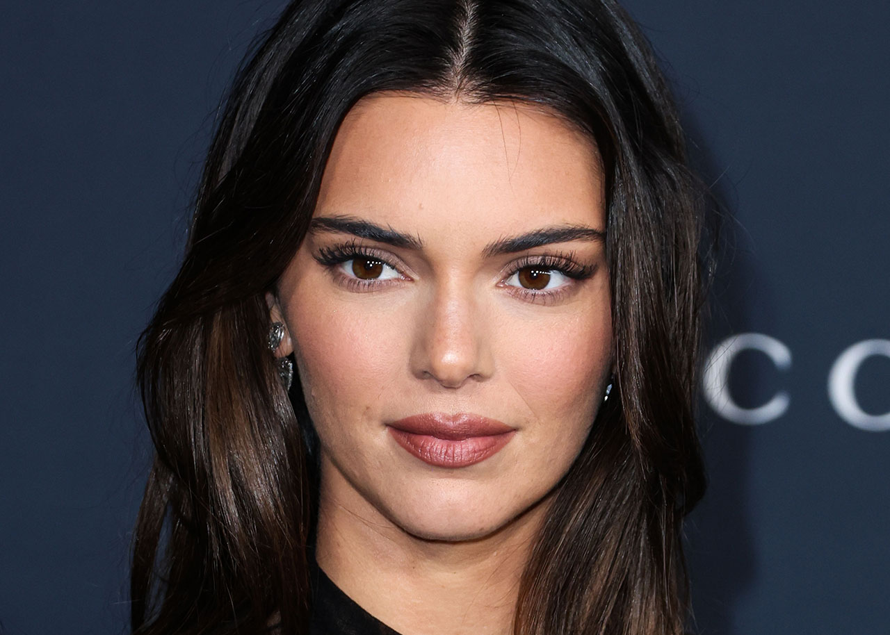 Kendall Jenner Sparks Lip Filler Rumors Again After Fans See Her ...