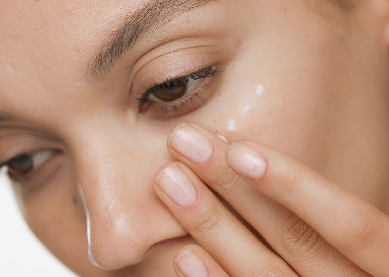 3 Dermatologist-Approved Hacks For Reducing Puffiness And Under Eye Bags -  SHEfinds