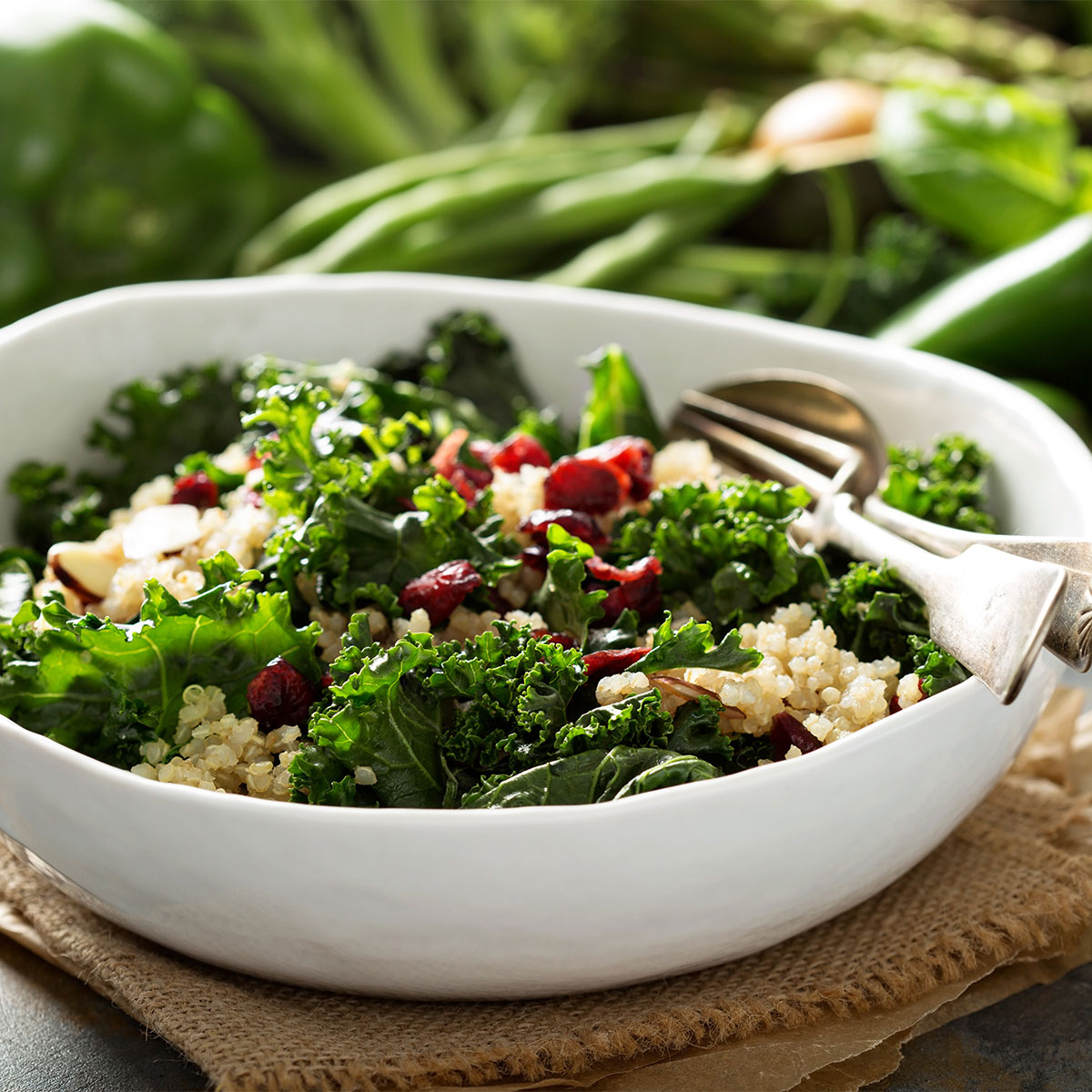 kale salad with quinoia and berries