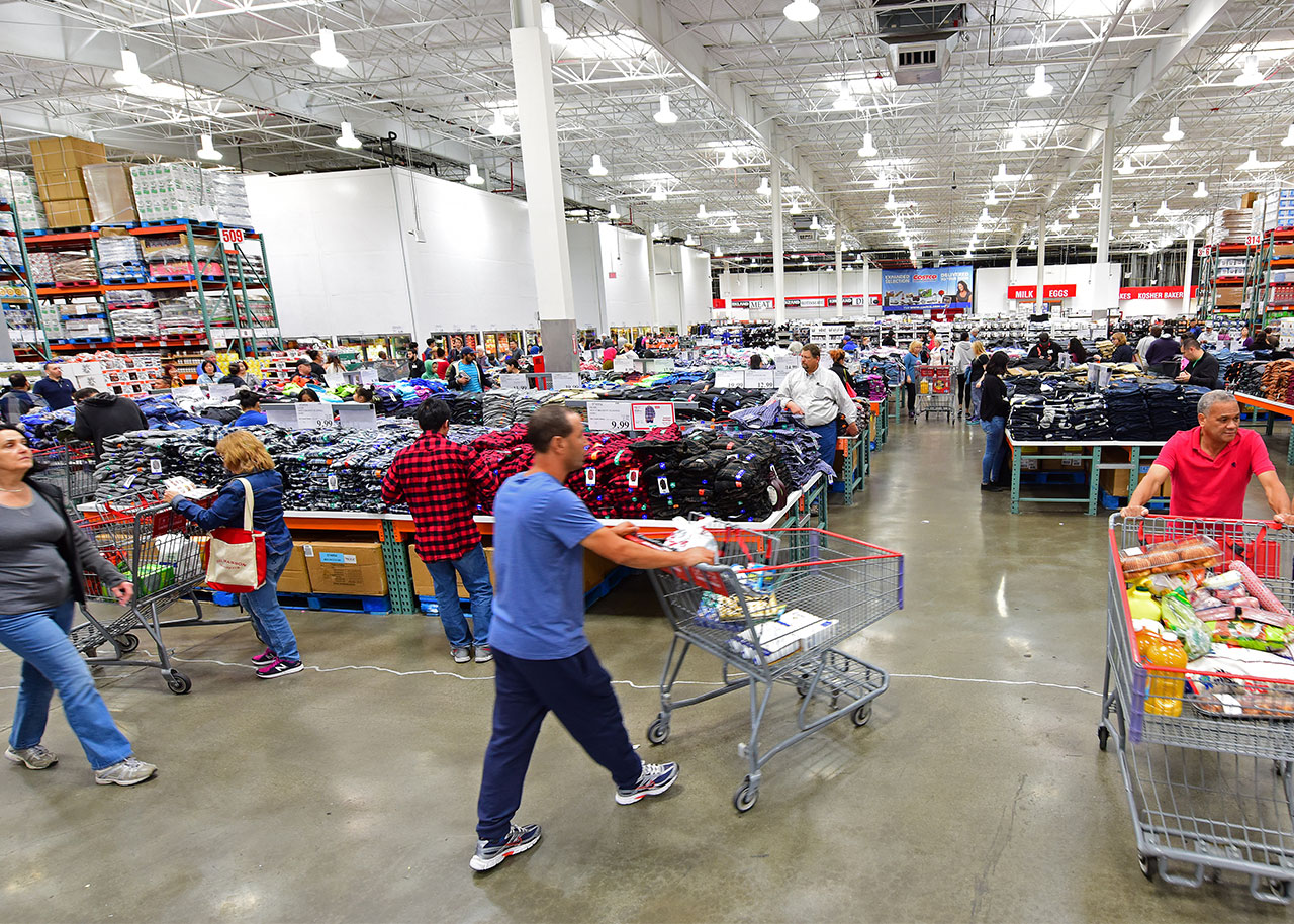 costco shoppers