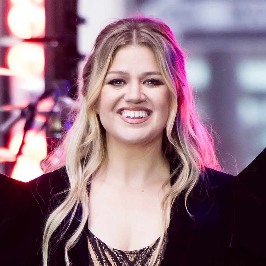 https://www.shefinds.com/files/2024/01/Kelly-Clarkson-performs-on-NBCs-Today-show-1-1024x1024.jpg