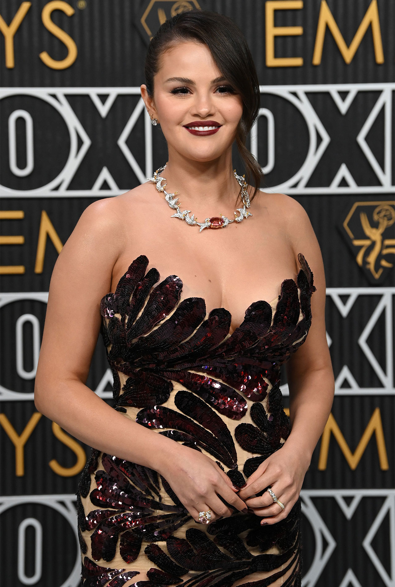 Selena Gomez Put It All On Display At The Emmys In A Low Cut Sequined