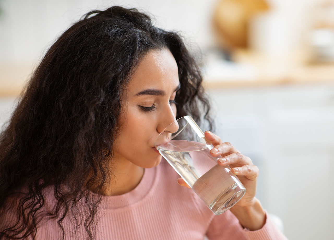 woman-drinking-water