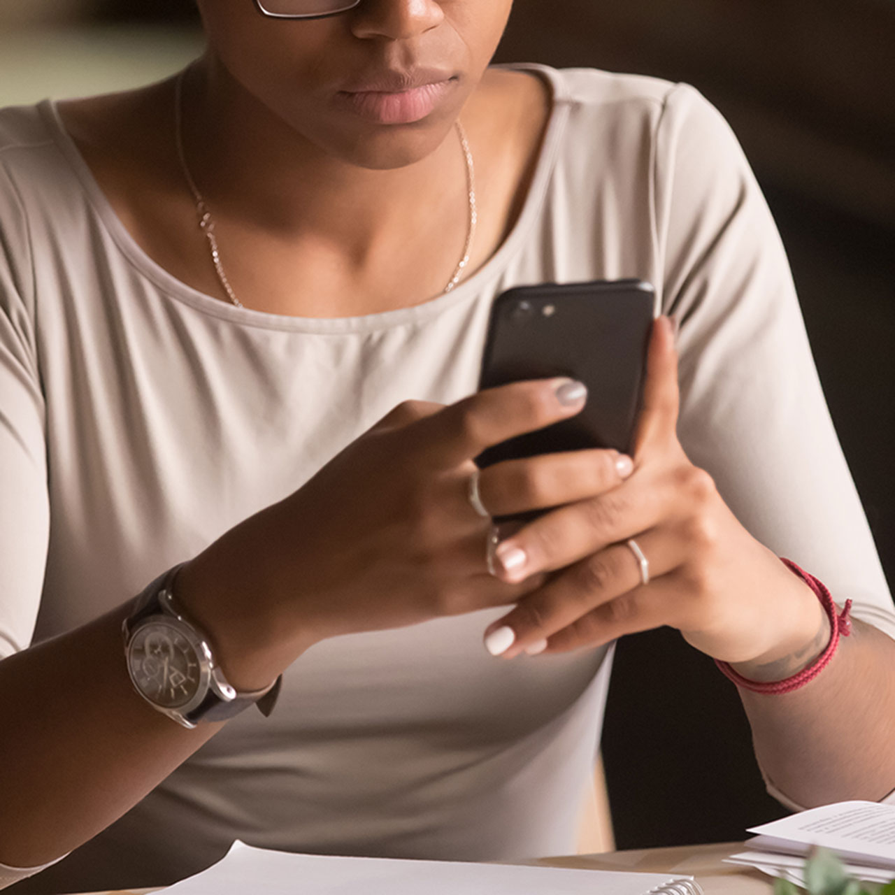 woman-stressed-phone