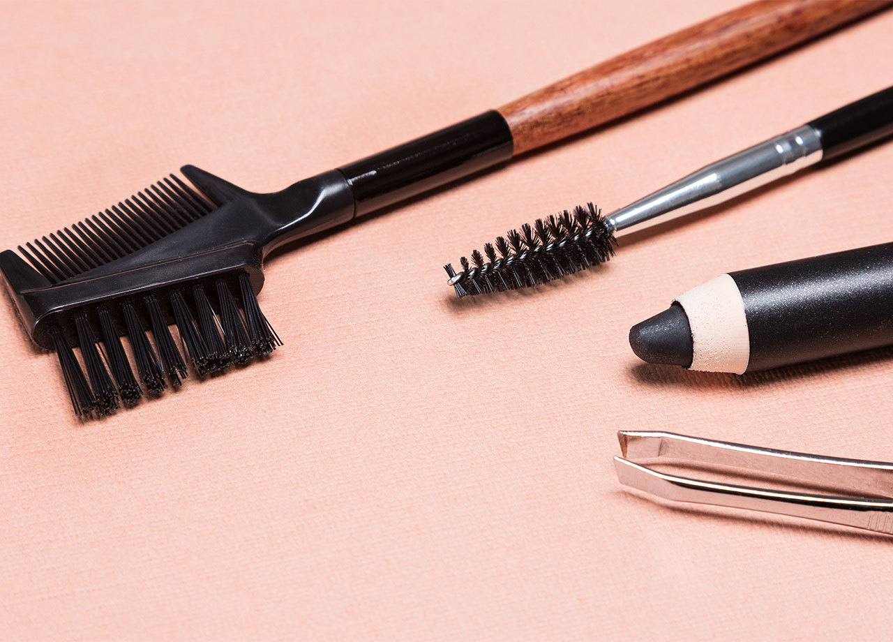 eyebrow-makeup-tools