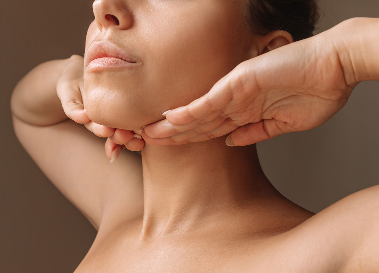 woman-stretching-neck