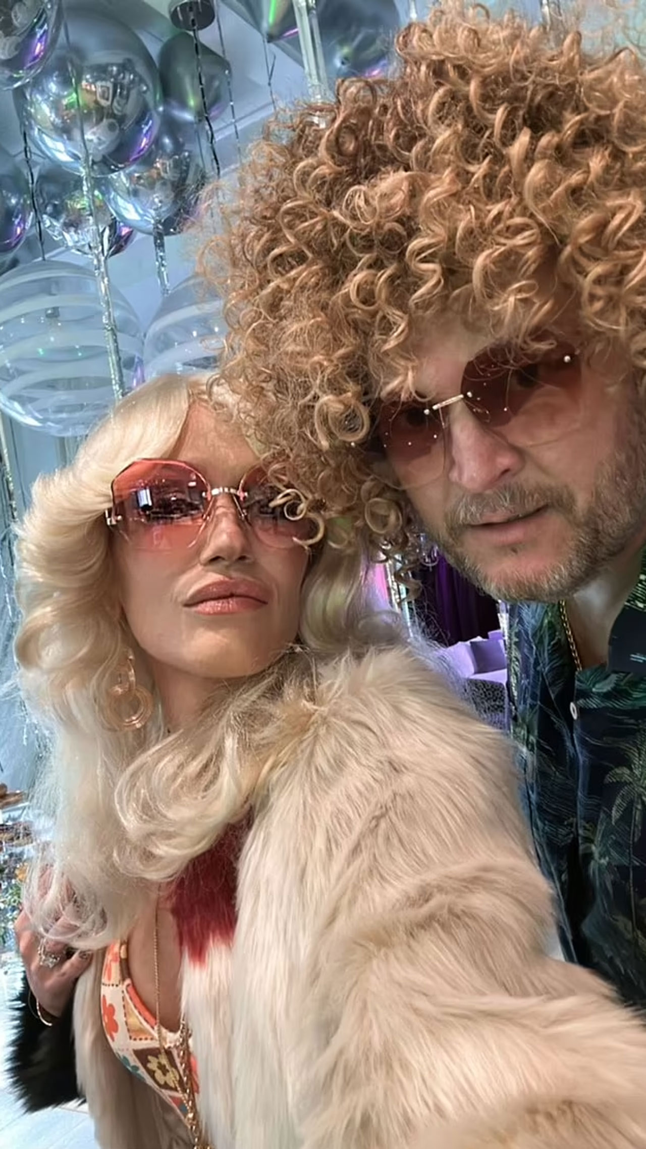 Gwen Stefani And Blake Shelton Look Unrecognizable In Wigs For Her