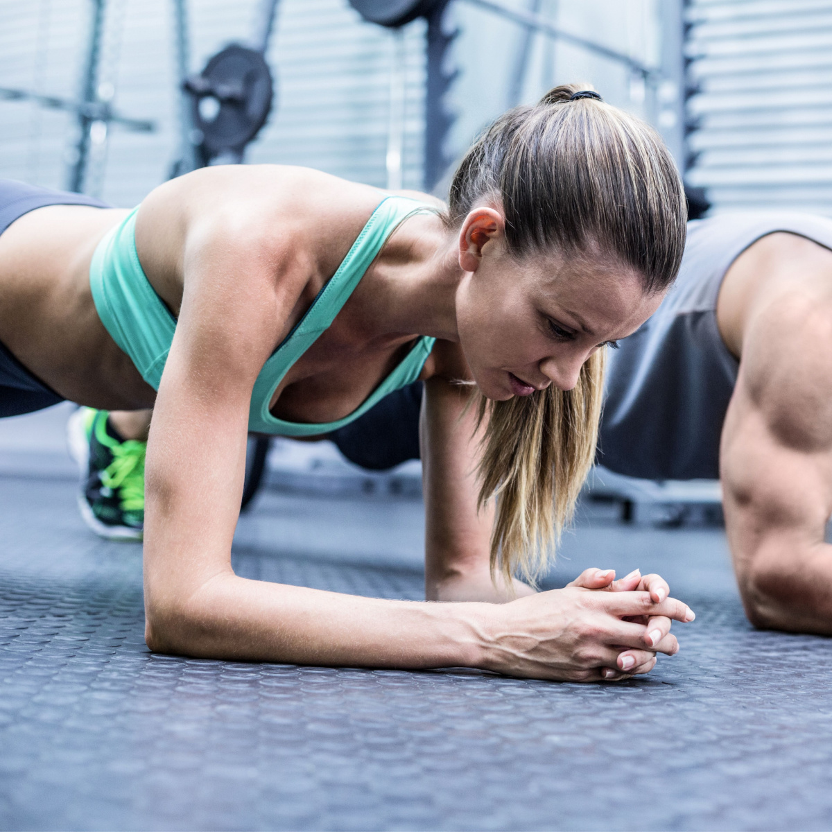 woman doing planks