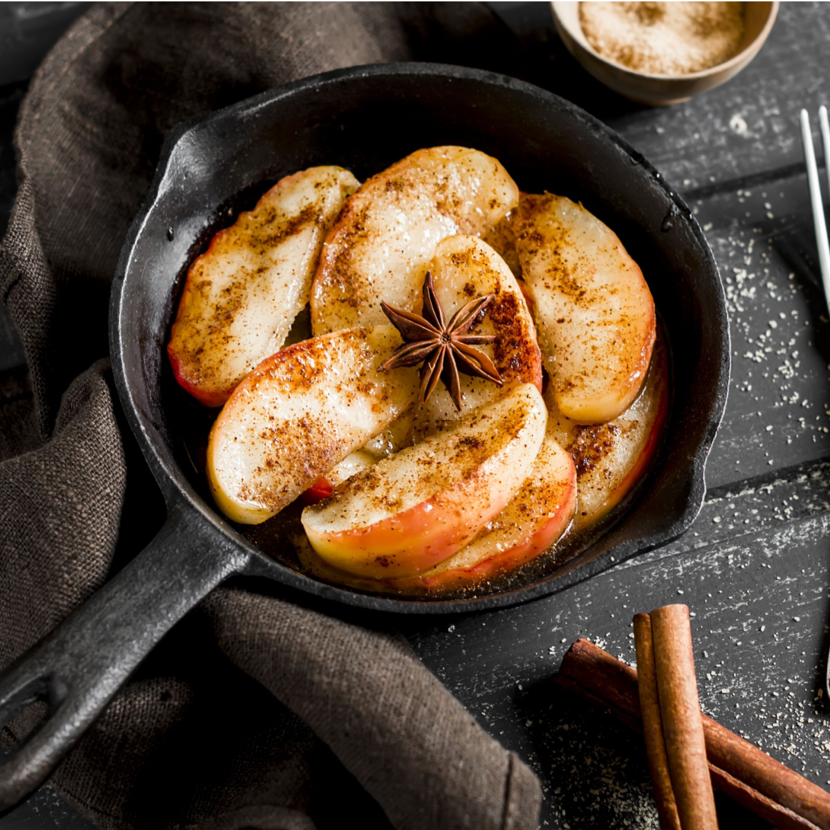 baked apples in skillet