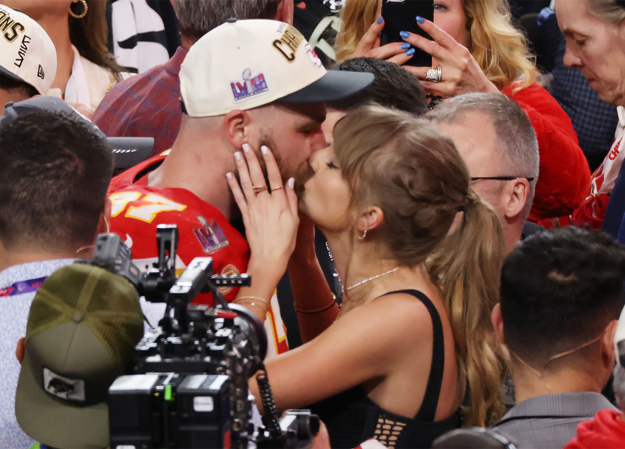 Taylor Swift Travis Kelce kiss after Super Bowl 2024