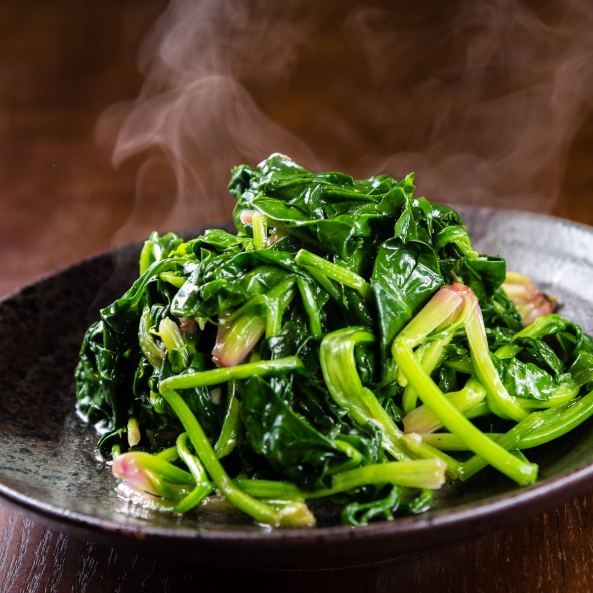 spinach in a plate