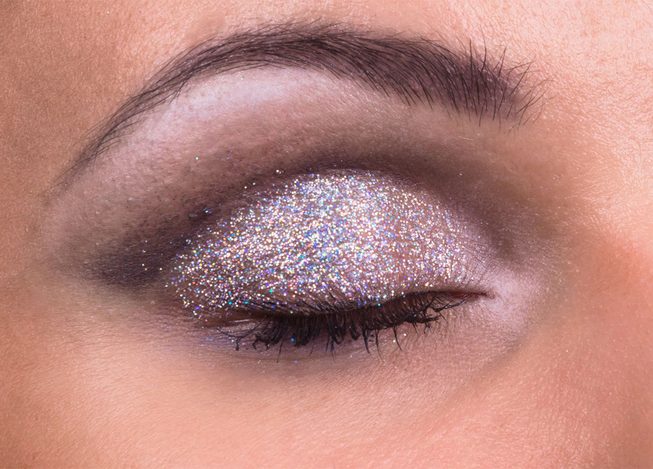 glitter-eyeshadow