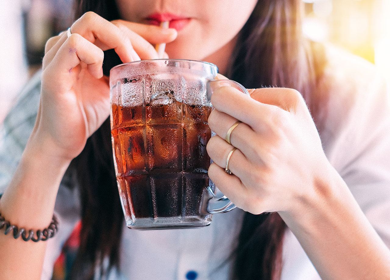 woman-drinking-soda