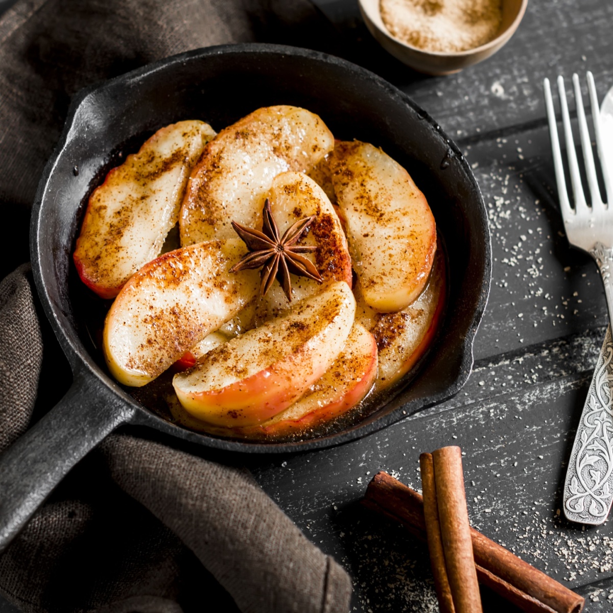 baked apples with cinnamon